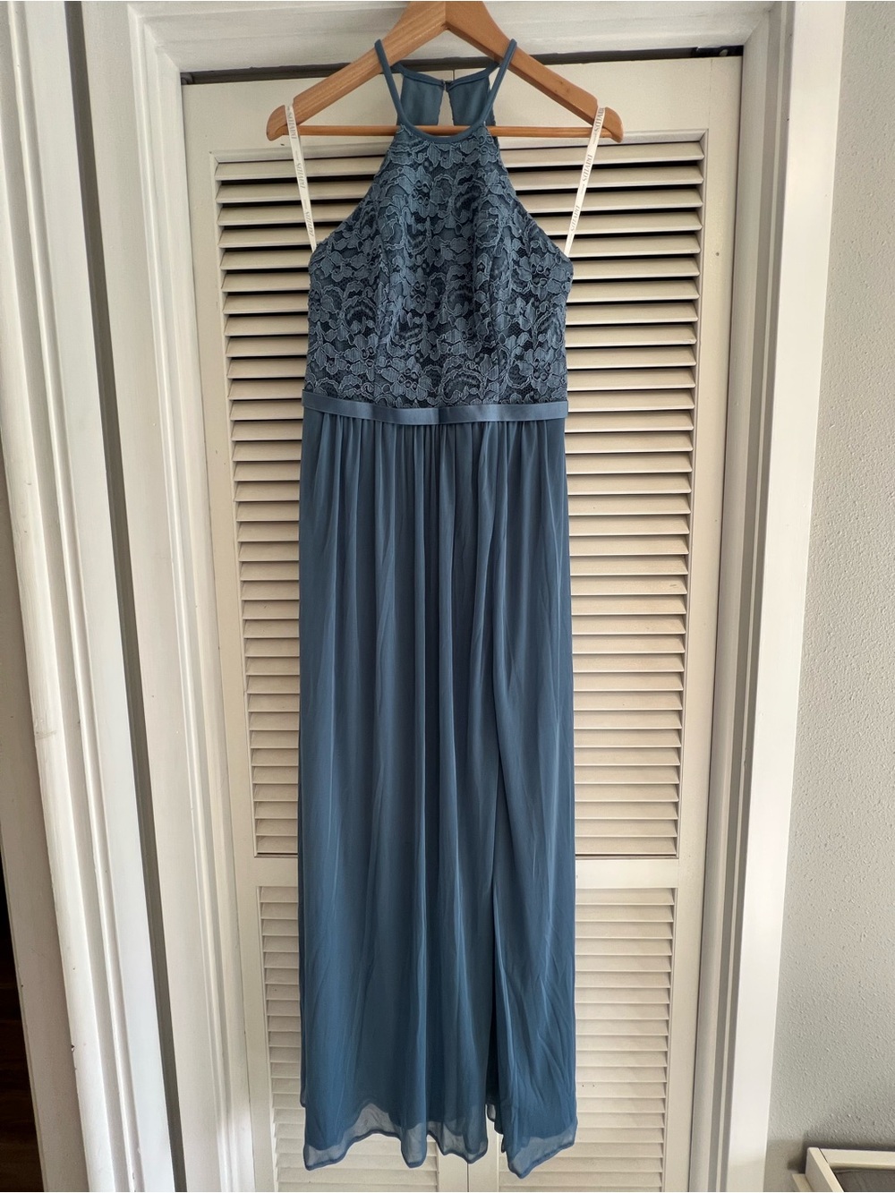 Sleeveless Lace Halter Maxi Dress David’s Bridal size 6